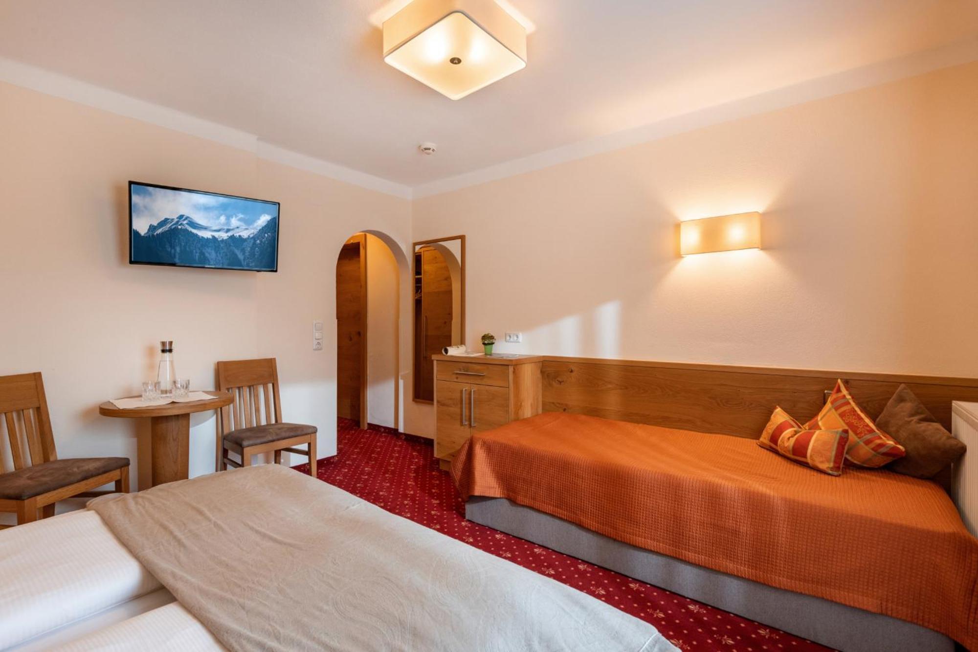 Hotel Garni Birkenhof Майргофен Екстер'єр фото