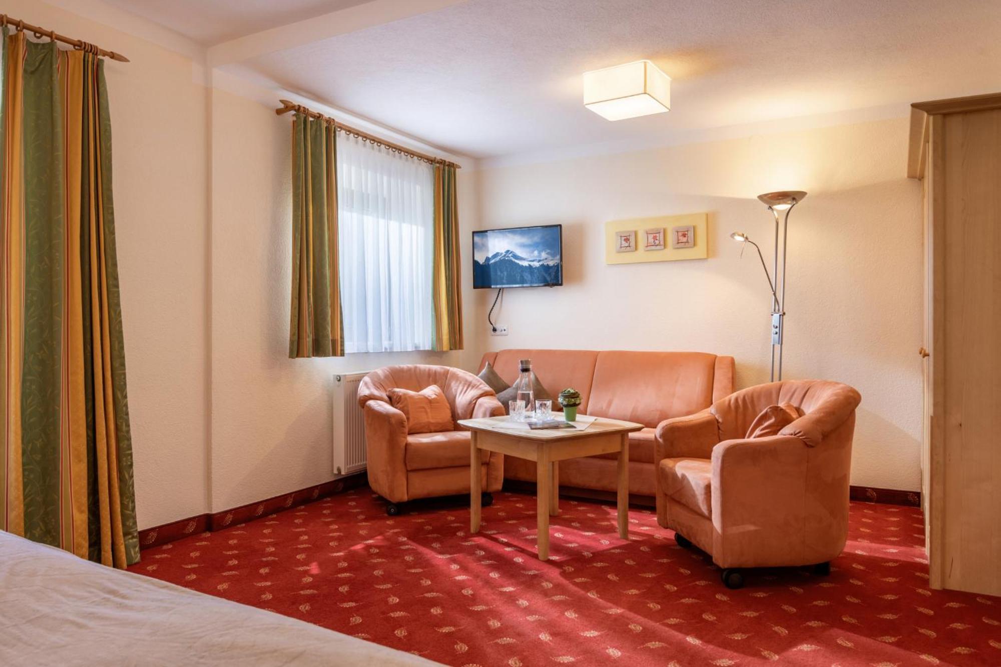 Hotel Garni Birkenhof Майргофен Екстер'єр фото